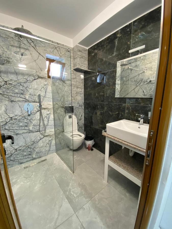 Dosti Apartment Ксамил Экстерьер фото